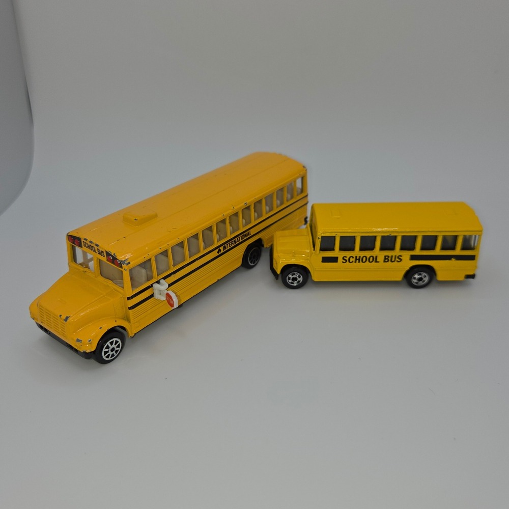 Vintage Diecast School Bus Lot 1991 Road Champs & 1988 Hot Wheels Yellow Toy